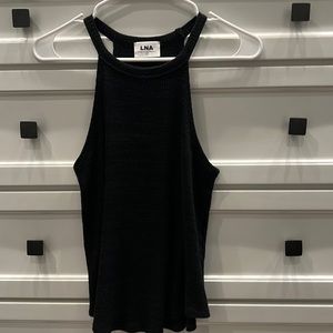 LNA ribbed tank